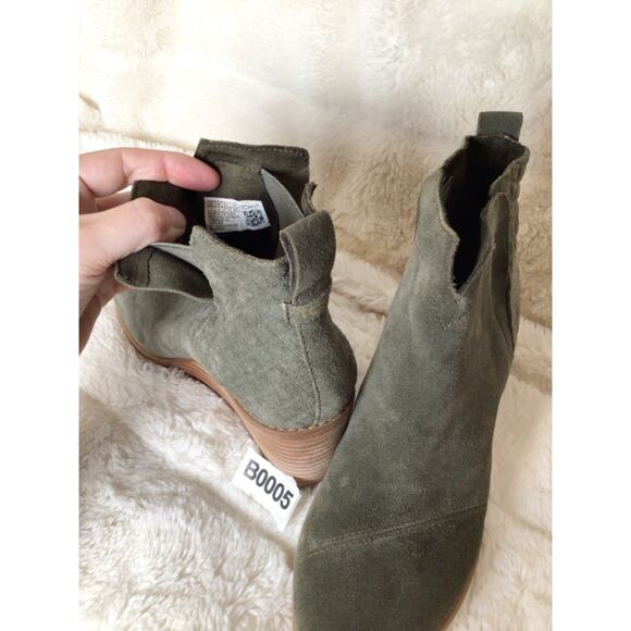 Tom’s Clare Sz 7 Suede Pull On Wedge Heel Boot Waffle Leather - Picture 5 of 5